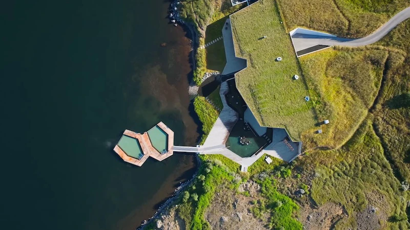 ヴォークバス（Vök Baths）