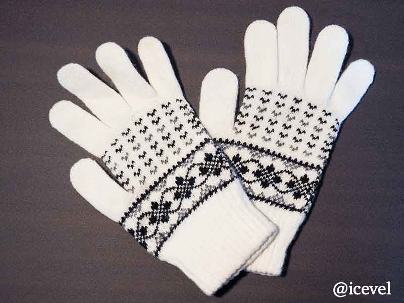 アイスランドウールで編まれた手袋